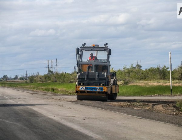 В Павлодарской области продолжается ремонт подъездных сельских дорог