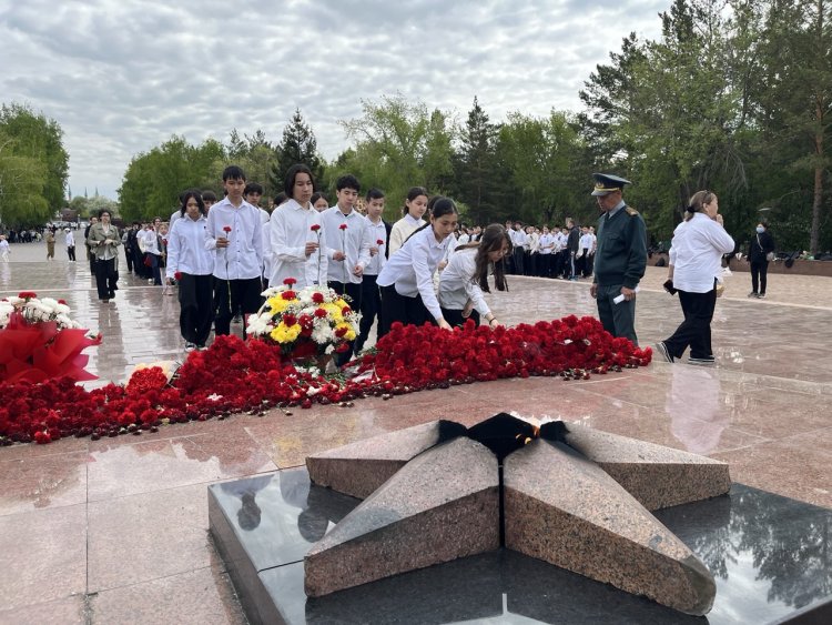 Рожденная в концлагере павлодарка пожелала детям мира