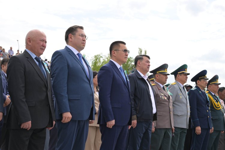 Асайын Байханов павлодарлықтарды Отан қорғаушылар мерекесімен құттықтады