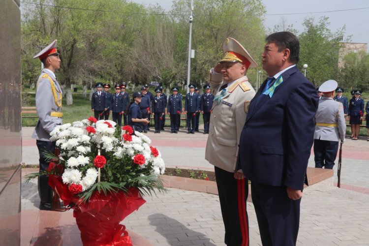 Павлодарда полицейлер қызметтік борышын орындау кезінде қаза тапқандарды еске алды