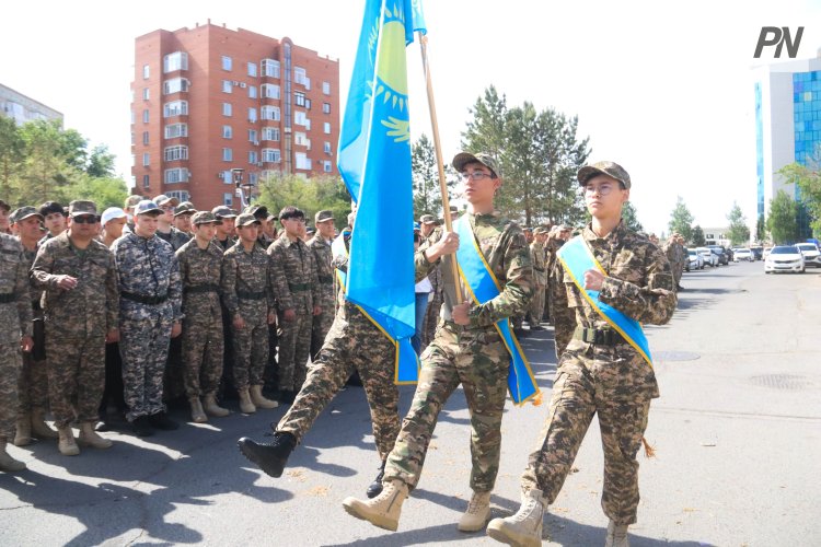 Батальон павлодарских школьников отправили на военно-полевые сборы