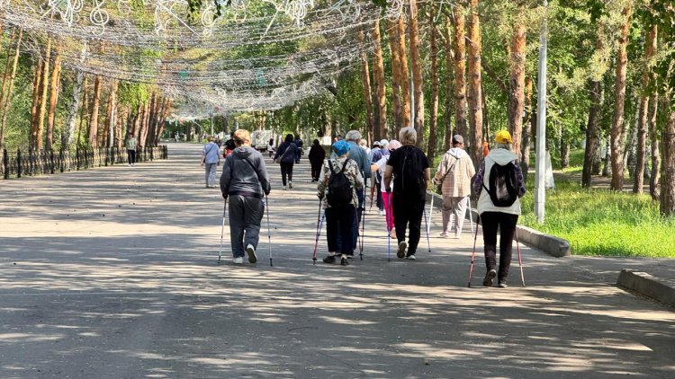 Павлодарские «ходоки» рушат мифы о скандинавской ходьбе