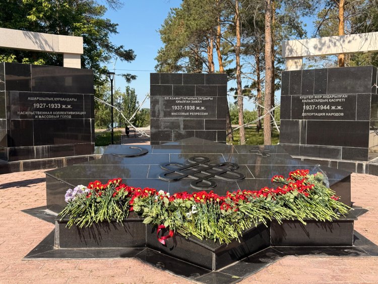 Павлодарлықтар саяси қуғын-сүргін құрбандарын еске алды