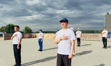 Павлодарлық полицейлер Мемлекеттік Гимнді бір уақытта орындады