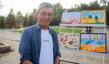 Незрячие жители Аксу учатся видеть сердцем и рисовать картины