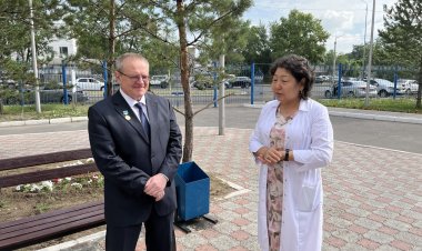 Мемлекет басшысы павлодарлық дәрігердің еңбегін бағалады