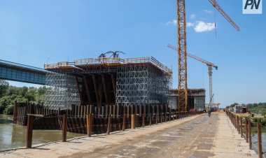 Ертіс өзені арқылы өтетін көпірдің құрылысы қарқынды жүргізілуде
