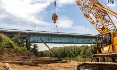 Павлодарда Ертіс үстінен салынып жатқан жаңа көпір құрылысы жартылай аяқталды