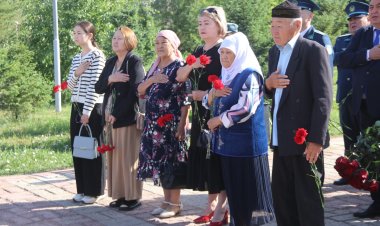 Павлодарда қызметтік борышын өтеу кезінде қаза тапқан әріптестерін еске алды
