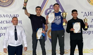 Ақсулық полицейлер қол күресінен өзгелерден басым түсті