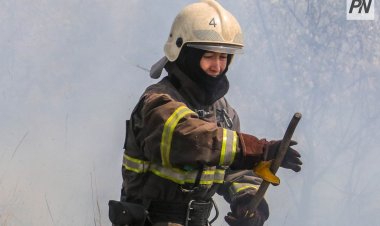 Екібастұзда екі жеке үйдің аумағында шыққан өрт сөндірілді
