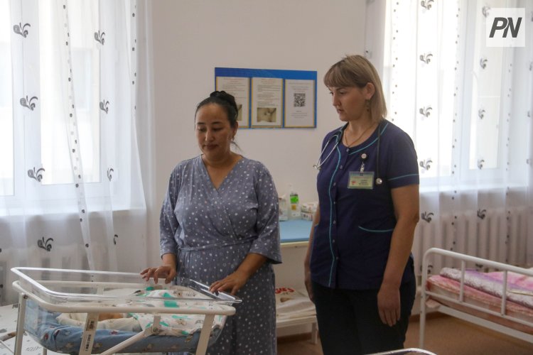 В Павлодаре медики спасли недоношенного младенца