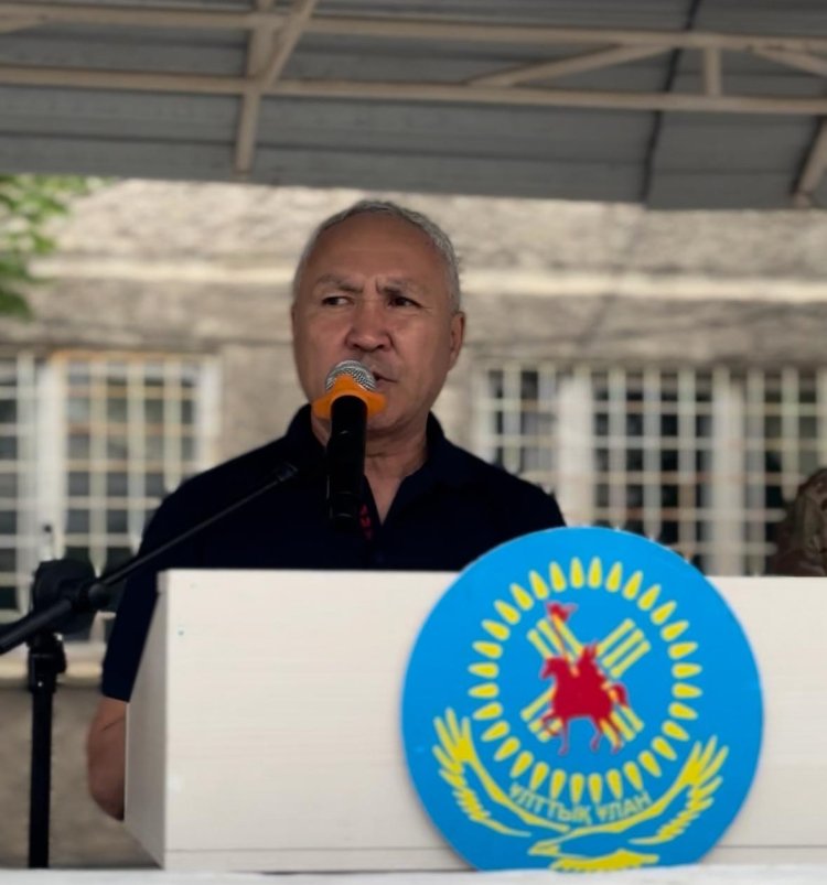Павлодарда Ақтөбедегі лаңкестік оқиғада қаза тапқан жауынгерлерді еске алды