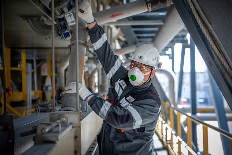 Қазақстан электролиз зауытында газтазалау құрылғысында сүзгілер ауыстырылды