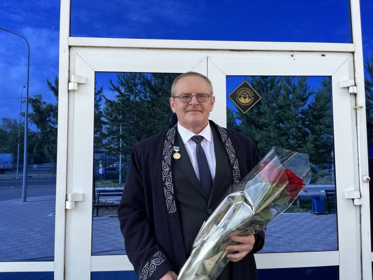 Президент оценил труд павлодарского врача