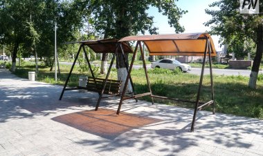 Жителям павлодарской многоэтажки создадут зону отдыха вместо парковки