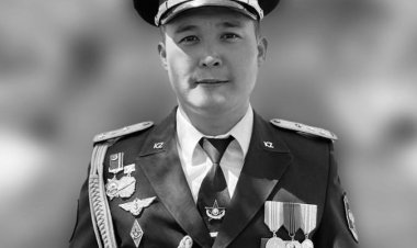 В Павлодарской области простились с погибшим лётчиком