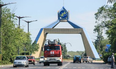 Асайын Байханов тұрғындарды Ақсу қаласының мерейтойымен құттықтады