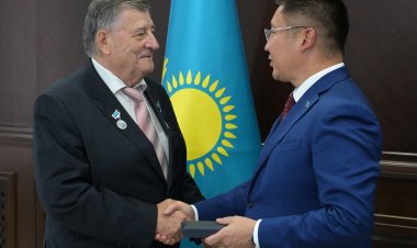 Жители Павлодарской области получили медали в честь 30-летия Конституции