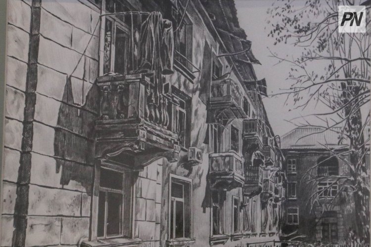 Павлодарда қарапайым қарындаштың құдіретін көрсеткен суретшінің көрмесі ашылды