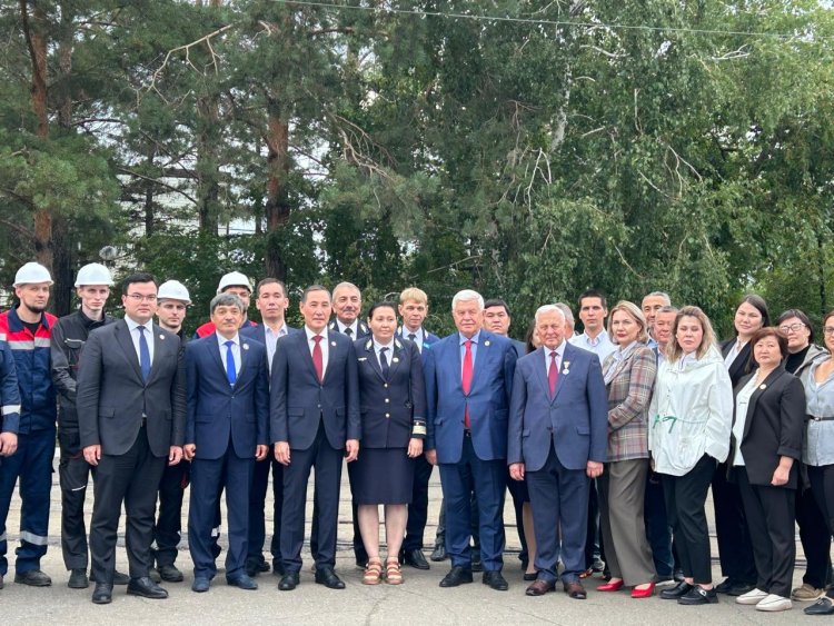 Павлодар қаласының қоғамдық көліктерінде Абайдың Қара сөздері естілді
