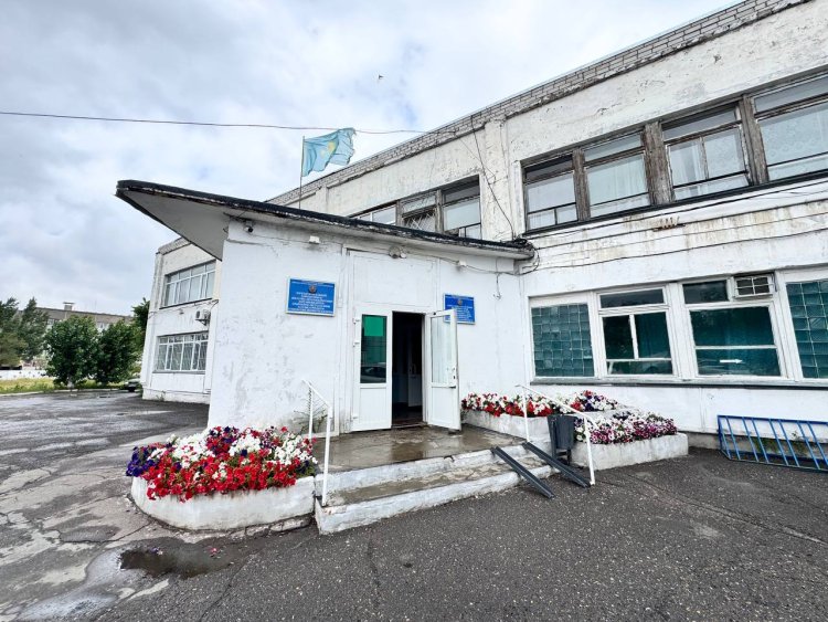 Павлодарские партийцы проверили качество ремонта в сёлах