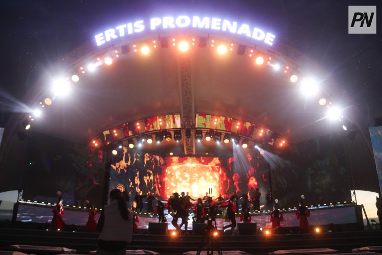 «Ertis Promenade» сахынасында — Әлішер Кәрімов