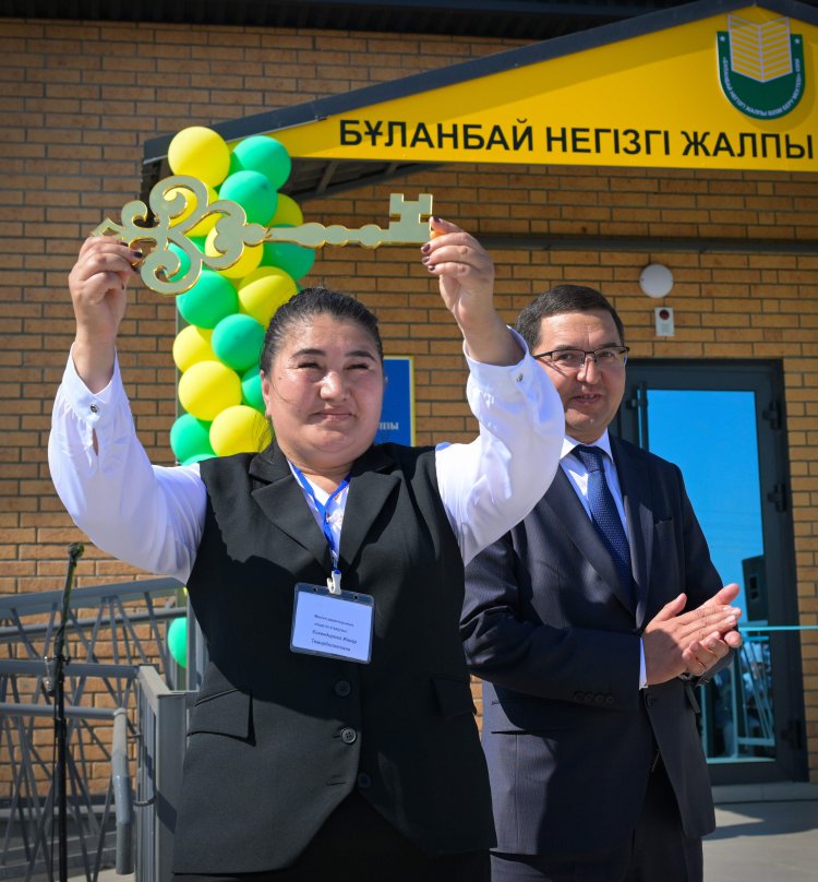 В Иртышском районе открыли новую школу на месте сгоревшей