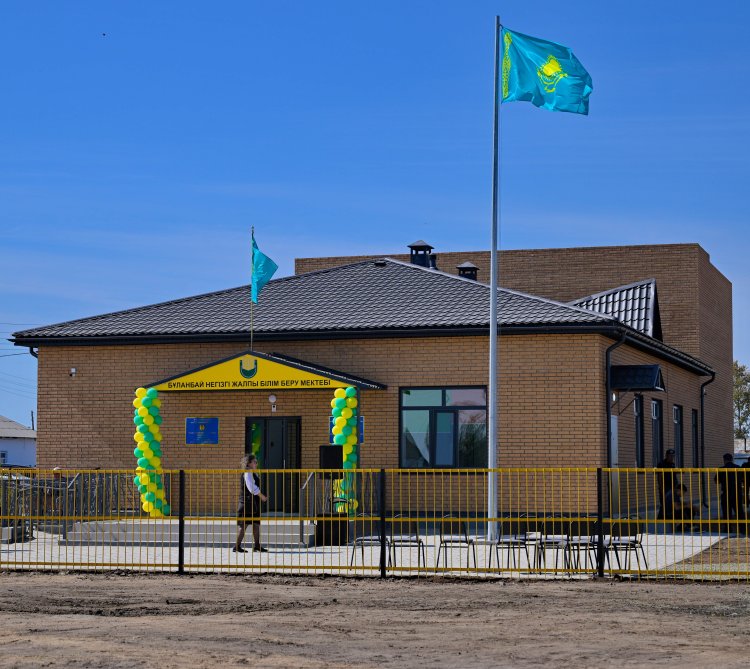 Әкім уәдесі: Ертіс ауданында өртенген мектептің орнына жаңасы салынды