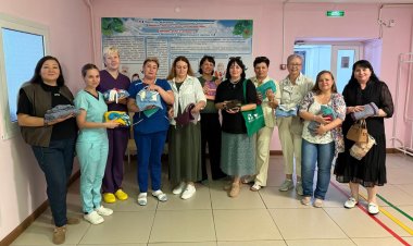 Павлодардағы мейірімнің мекені сәбилерге тоқыма киім тігумен 10 жыл айналысуда