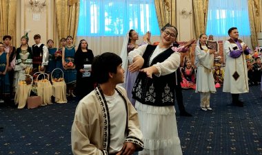 Павлодарда мектеп ұжымдары ұлттардың сабақтастығын сахналады