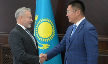 Павлодар облысының әкімі Украинаның елшісімен кездесті