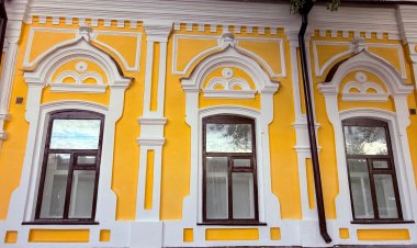 В Павлодаре завершена реставрация фасада здания купца Дерова