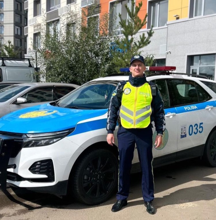 Төрт тілді жетік меңгерген павлодарлық полицей қала қонақтарын таңдандыруда