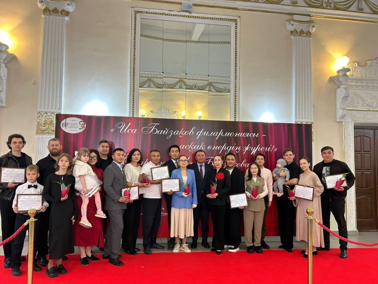 Павлодарда өнерді шыңдап жүрген өнерлі жұптар отбасы күнін атап өтті
