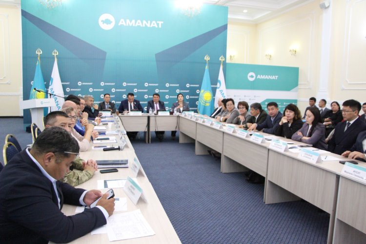 Павлодарские депутаты обсудили Дорожную карту: акцент на контроль и сроки