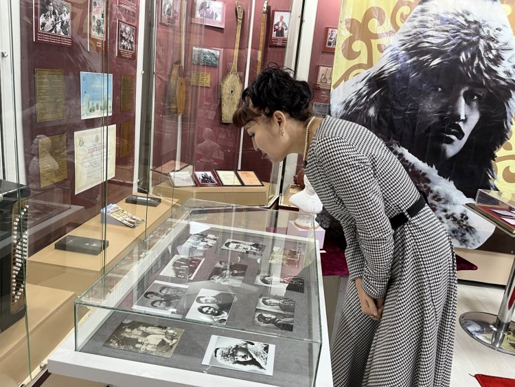 Дружба павлодарской певицы и семиреченского писателя продолжилась после их смерти