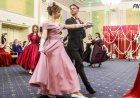 В Павлодаре прошёл бал «Летят над степью звуки полонеза»