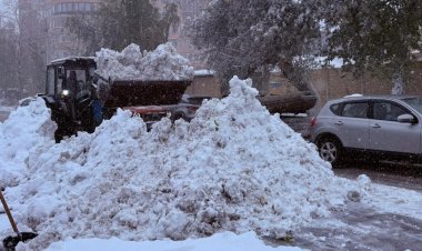В связи со снегопадом коммунальщики Павлодара работают в усиленном режиме