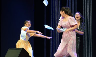 Тарихи сәт: Асайын Байханов екібастұздықтарды жаңа театрмен құттықтады