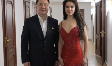 Асайын Байханов Мария Мудрякты жоғары марапатымен құттықтады