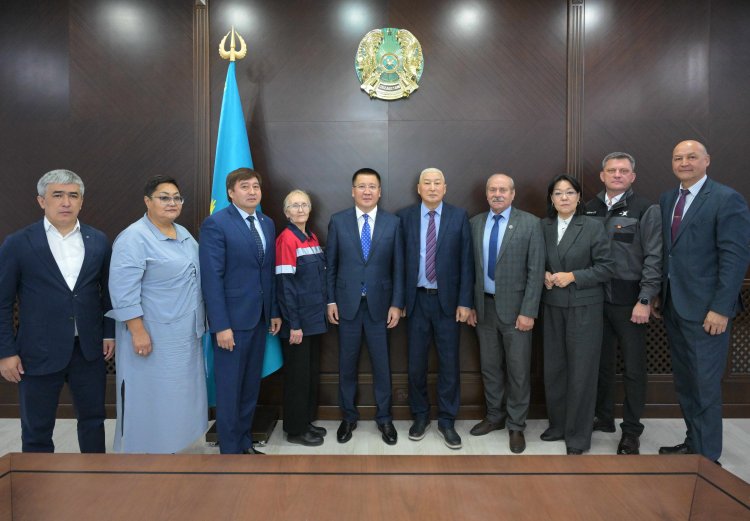 Асайын Байханов  кәсіподақ қозғалысының үздіктерін құттықтады