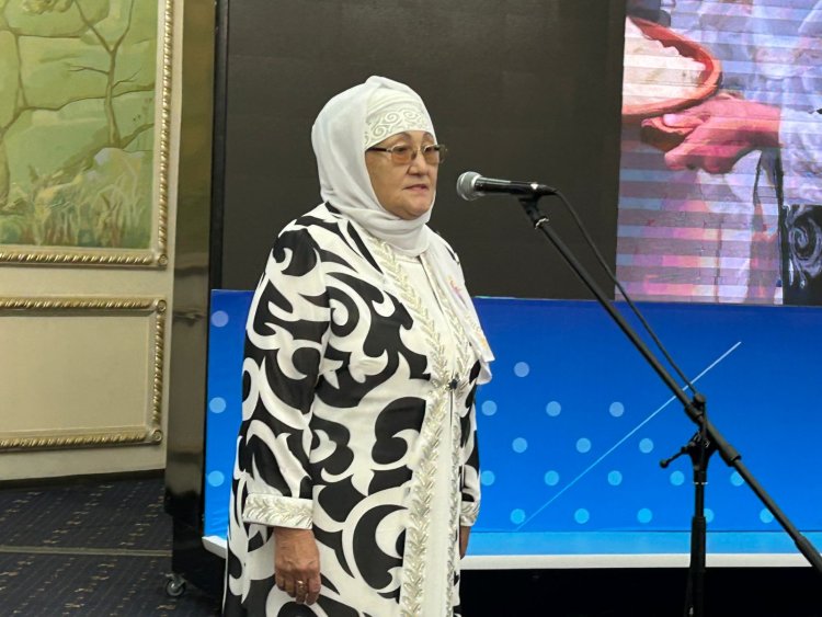 Павлодарские бабушки показали пример материнской мудрости