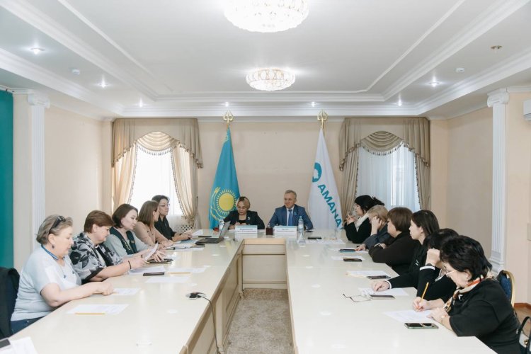 Павлодарда аманаттықтар әйелдер саулығын талқылады