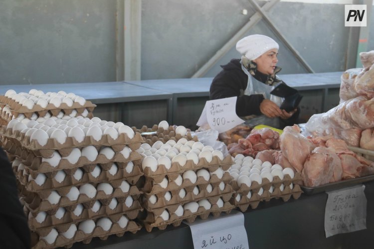 Павлодарда аудандық тауар өндірушілер арзан бағамен өз өнімдерін ұсынады