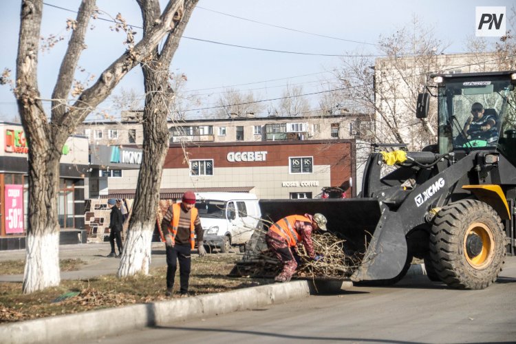 Как в Аксу поддерживают чистоту города каждый день