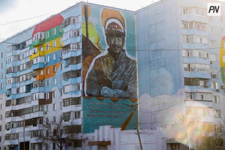 В Аксу с рабочей молодежью обсудили развитие человеческого капитала