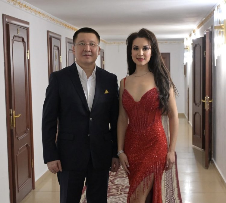 Асайын Байханов Мария Мудрякты жоғары марапатымен құттықтады