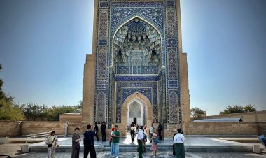 История одного путешествия: страна голубой глазури, золота и чудес