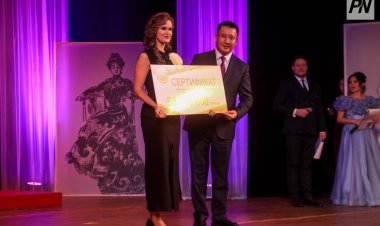 Павлодарский театр отпраздновал 80-летие и получил миллионы в подарок